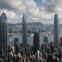 香港身份拿到后，内地收入还要交税吗？高净值家庭必看的税务与教育规划指南