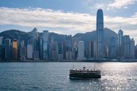 香港专才年薪200万：申请免“本地招聘困难”证明，续签顶尖人才类别直接批5年？